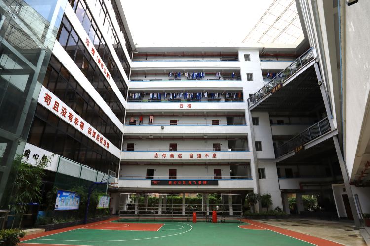广州全程高考复读学校校区环境